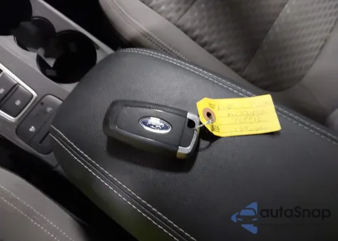 2021 Ford Escape Se z USA, uszkodzony, nr VIN 1FMCU9G69MUA30107